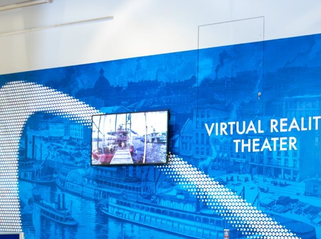 Environmental Graphics at The Arch